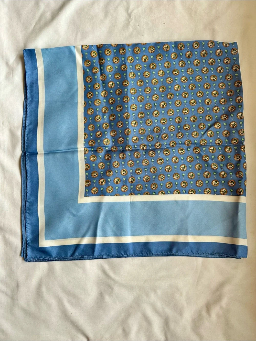 Vineyard Vines Light Blue Medallion Palm Tree Florida Silk Scarf 34” Square